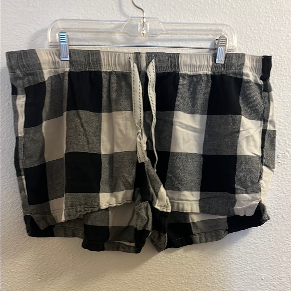 Old Navy Black and White Pajama Shorts